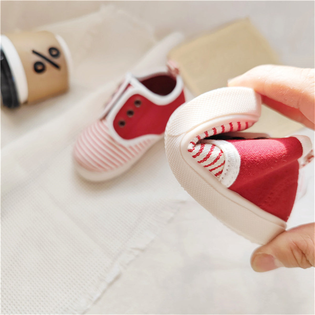 Children's and boys' simple striped casual style low-top canvas shoes