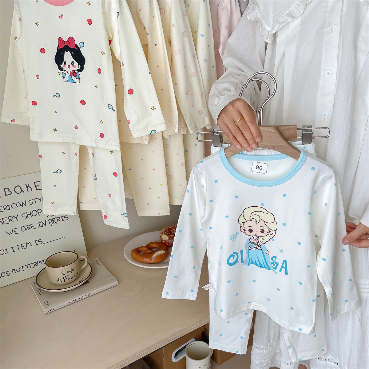 Cartoon skin-friendly children's autumn clothes and trousers home clothes and pajamas set