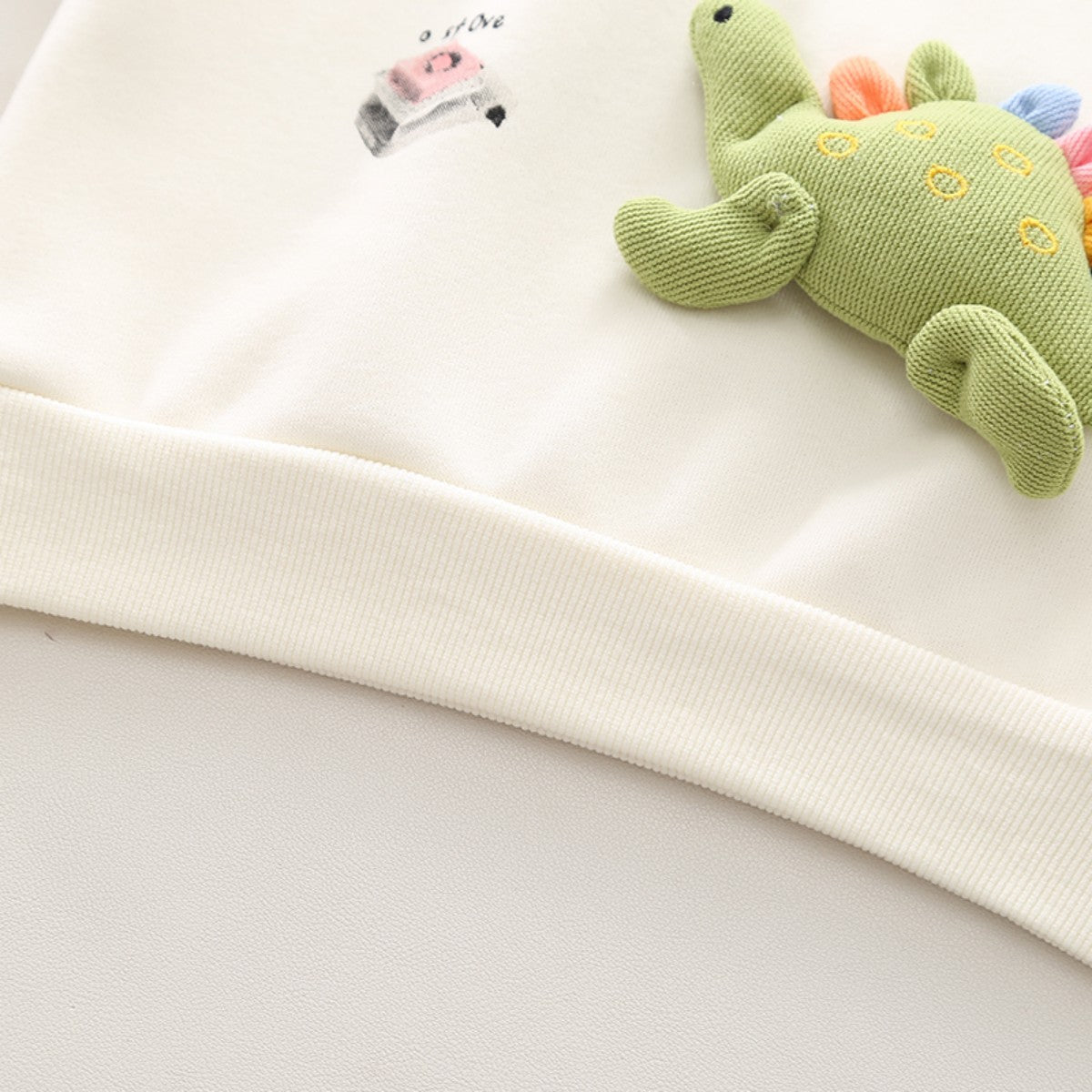 Boys autumn round neck clothing suit new small and medium-sized children's baby three-dimensional cartoon dinosaur sweater two-piece suit