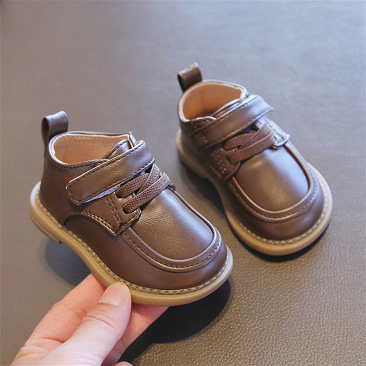 Children's solid color Velcro soft-soled leather shoes