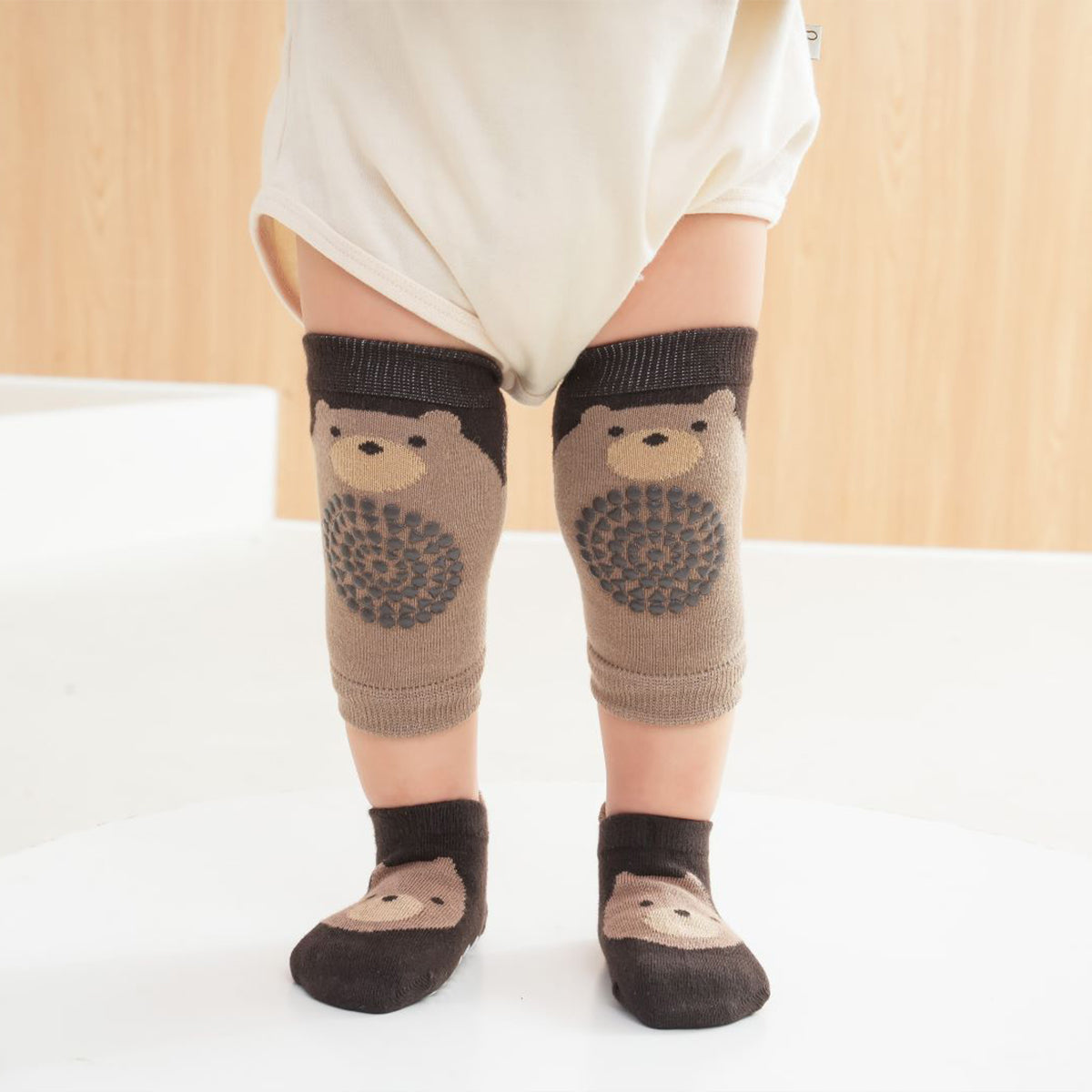 Children's cartoon animal dotted anti-slip knee socks set