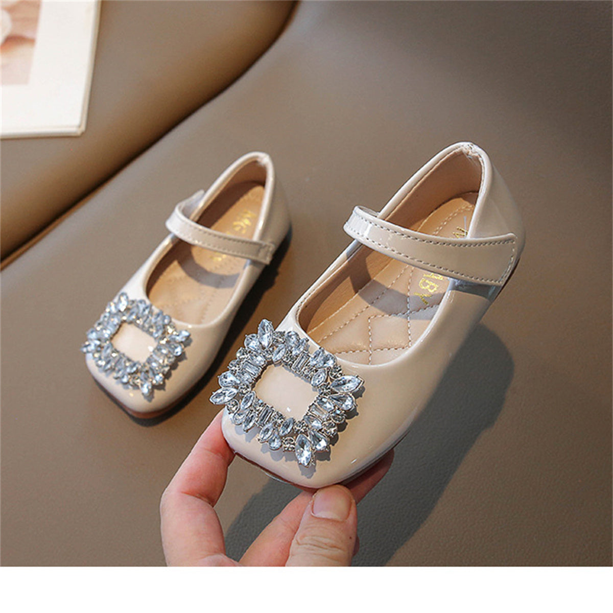 Children's girls retro princess feng shui diamond square buckle soft bottom breathable flat leather shoes