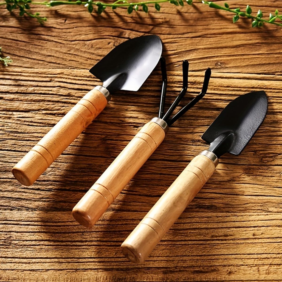 Flower planting tools household vegetable and flower gardening loose soil flower shovel potted flower art planting tools three-piece small shovel