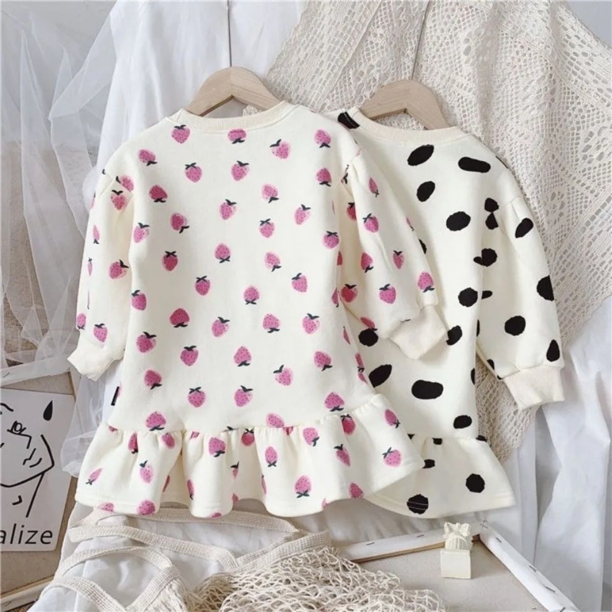 Girls Plush Sweater Dress Autumn and Winter New Children's Clothing Dress Children's Baby Girl Polka Dot Flower Bud Skirt