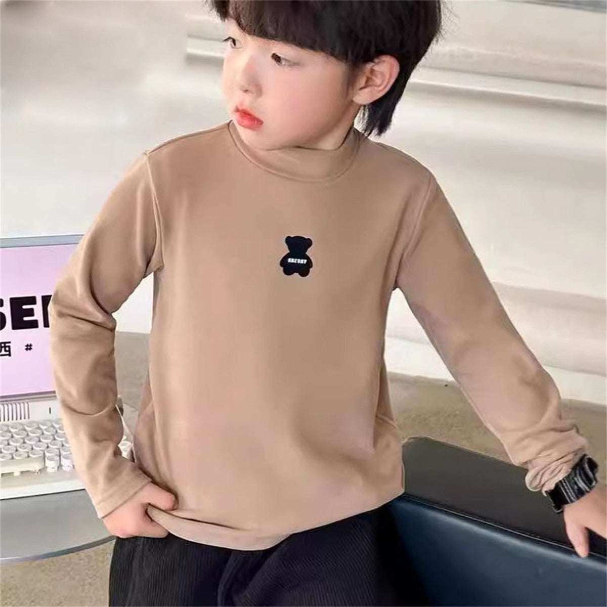 German velvet long-sleeved T-shirt with high collar and bear print, cute solid color bottoming shirt for middle and large children