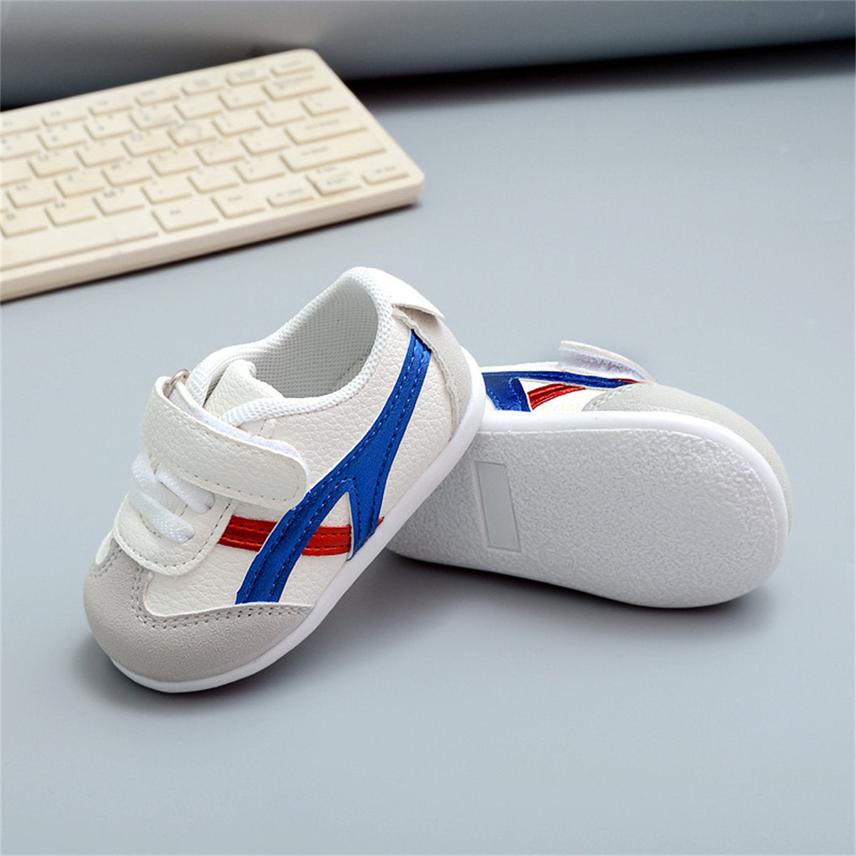 Simple lines style leather waterproof, non-slip and shock-absorbing toddler shoes for boys and girls