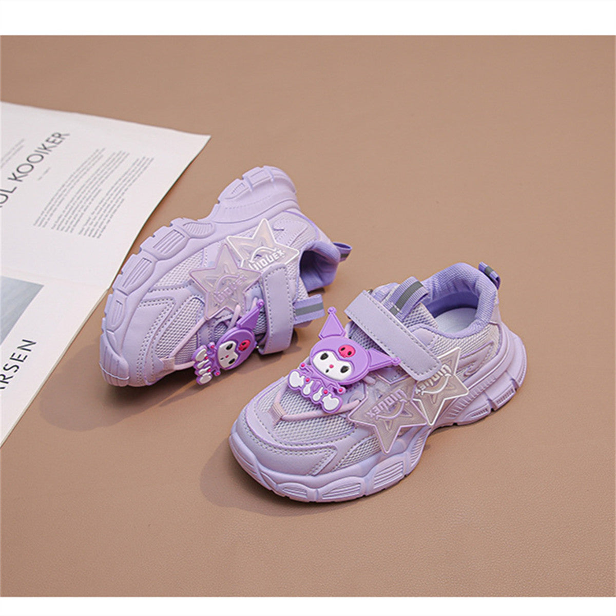 Sanrio pattern spring and autumn sports style soft sole shock absorbing sports shoes for middle and large children and girls