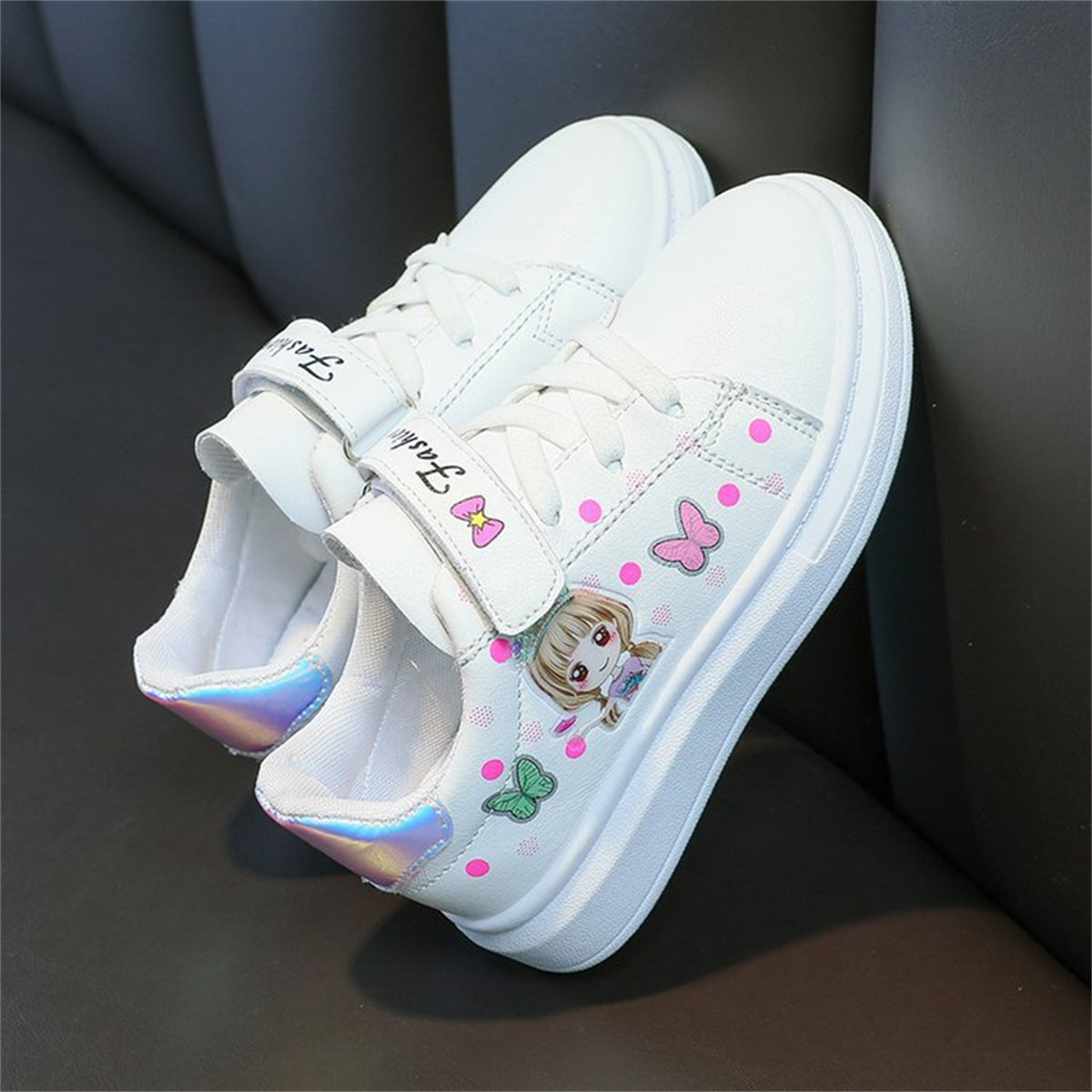 Cute cartoon pattern shiny low-top sneakers for baby girls