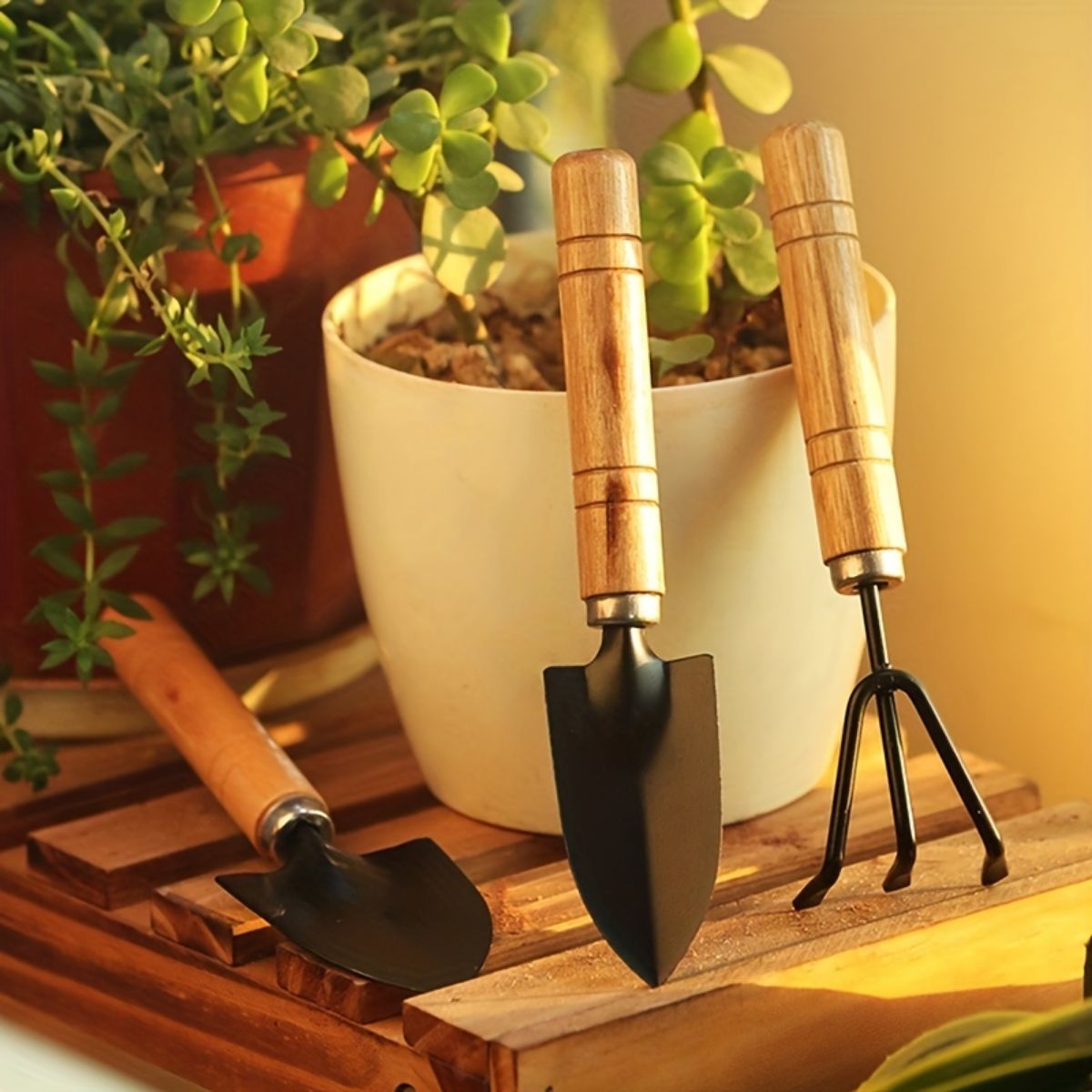 Flower planting tools household vegetable and flower gardening loose soil flower shovel potted flower art planting tools three-piece small shovel