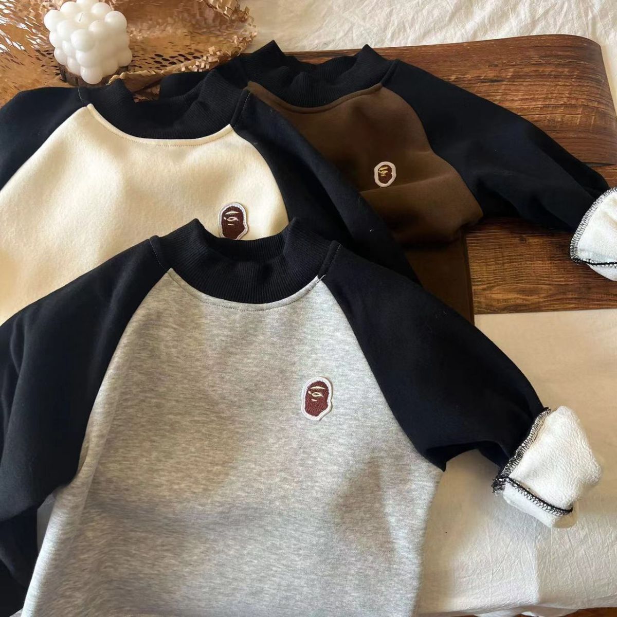 Boys and girls fleece bottoming sweatshirt