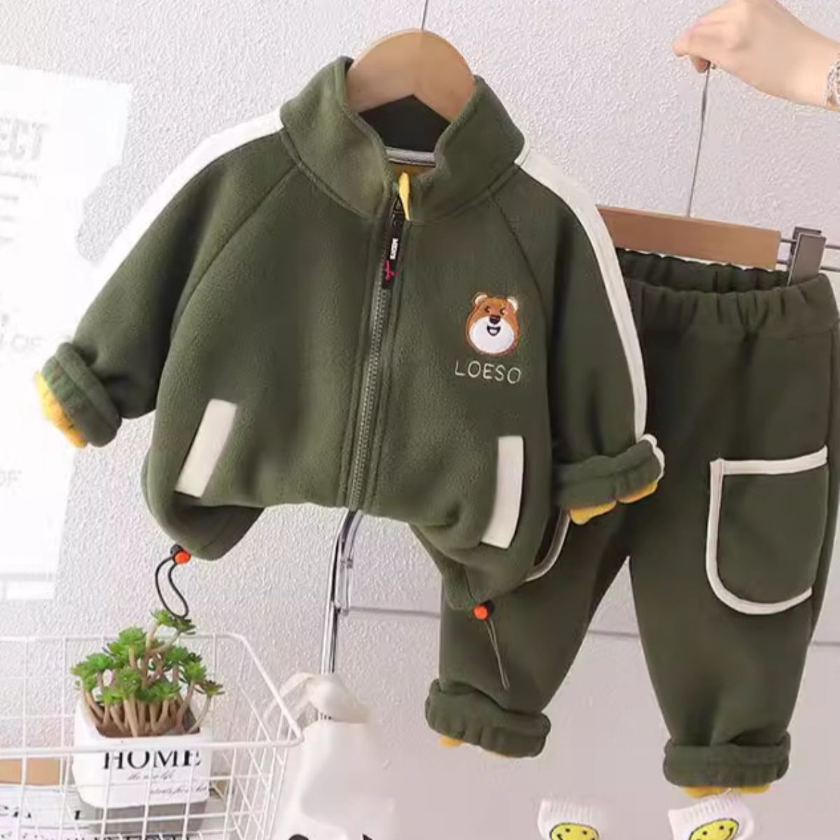 Boys autumn and winter double-sided fleece suit new baby winter clothes plus fleece dinosaur zipper shirt two-piece suit