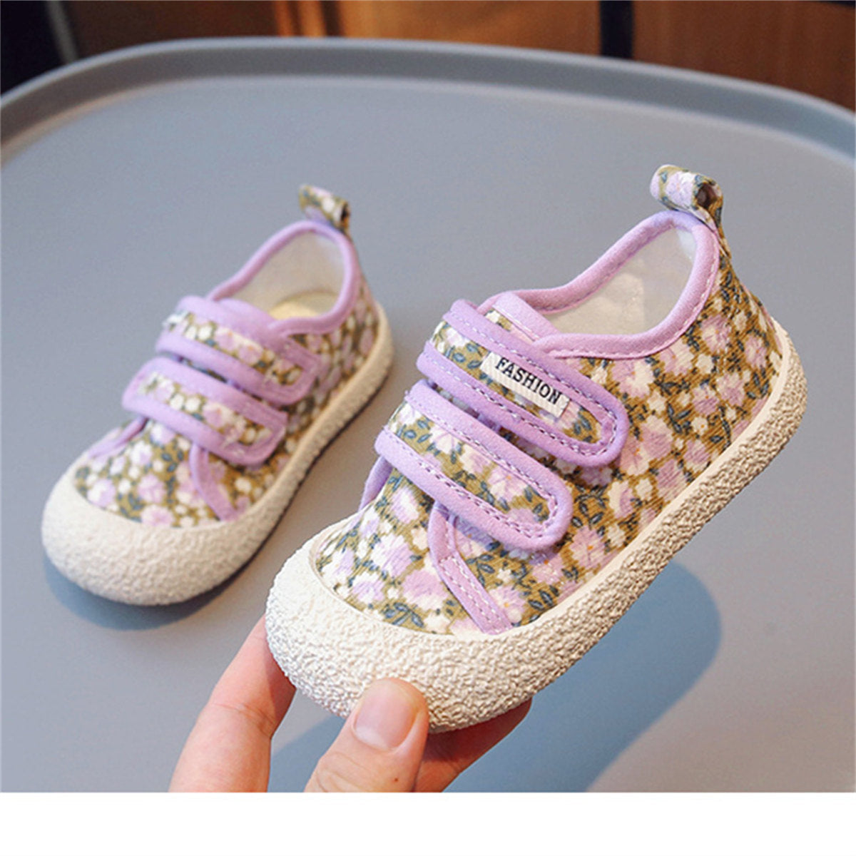 Children's and girls' cute casual style floral Velcro soft sole non-stuffy low-top canvas shoes