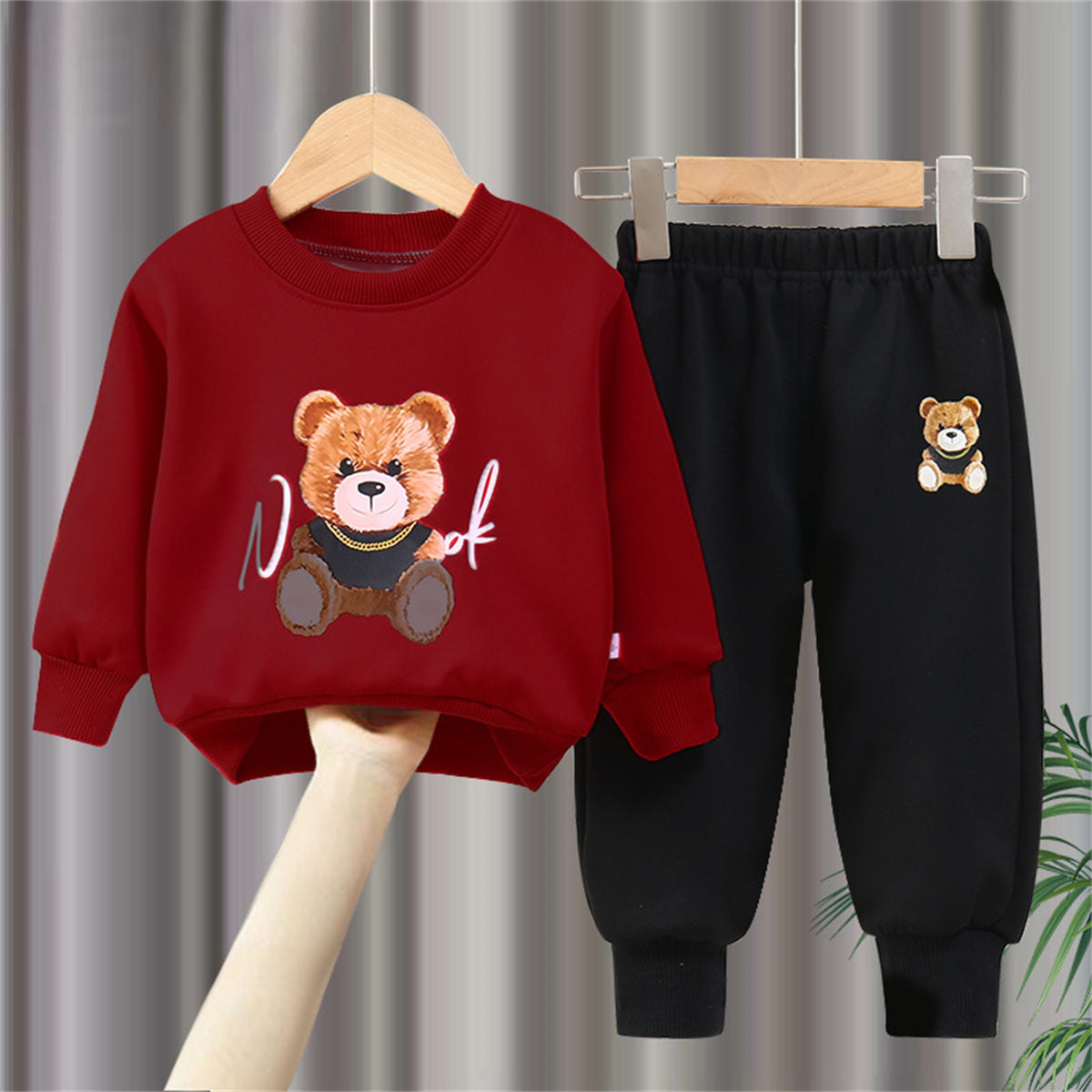 Autumn cute bear style sports style sweater suit for middle and large boys and girls