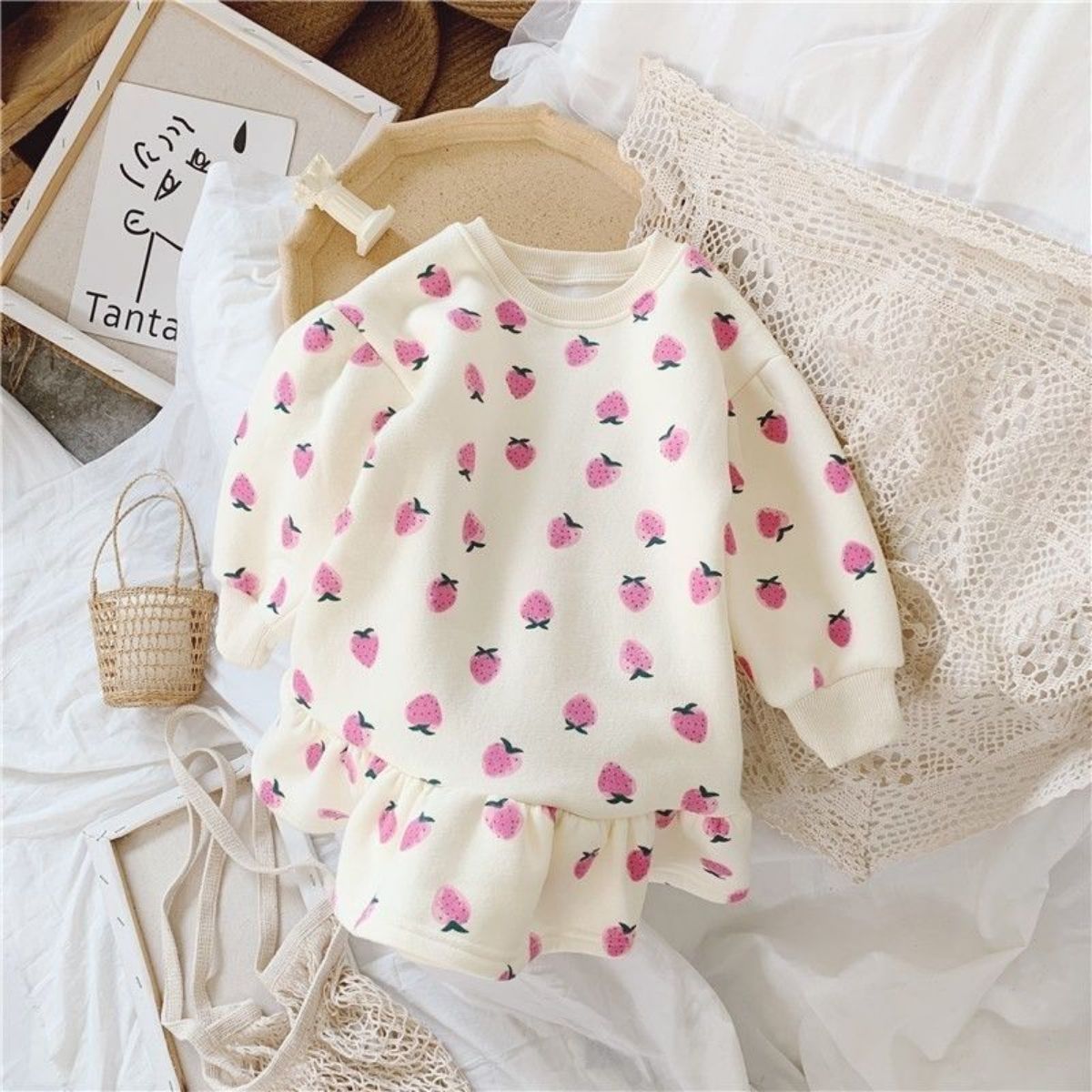 Girls Plush Sweater Dress Autumn and Winter New Children's Clothing Dress Children's Baby Girl Polka Dot Flower Bud Skirt