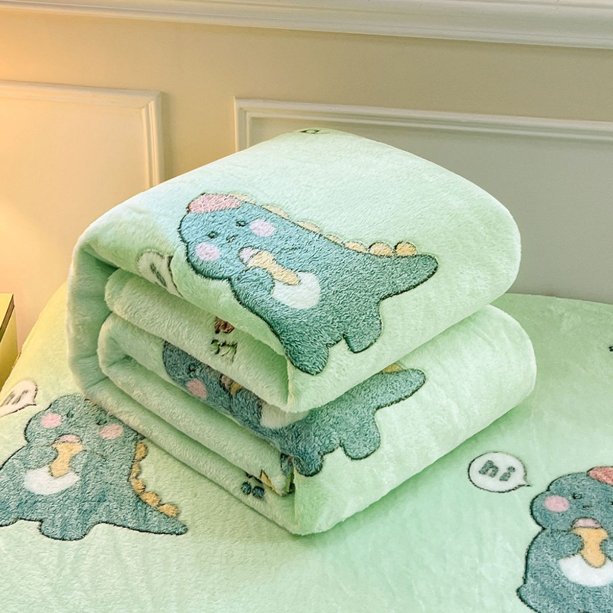 Coral Milk Velvet Children&#39;s Cartoon Blanket