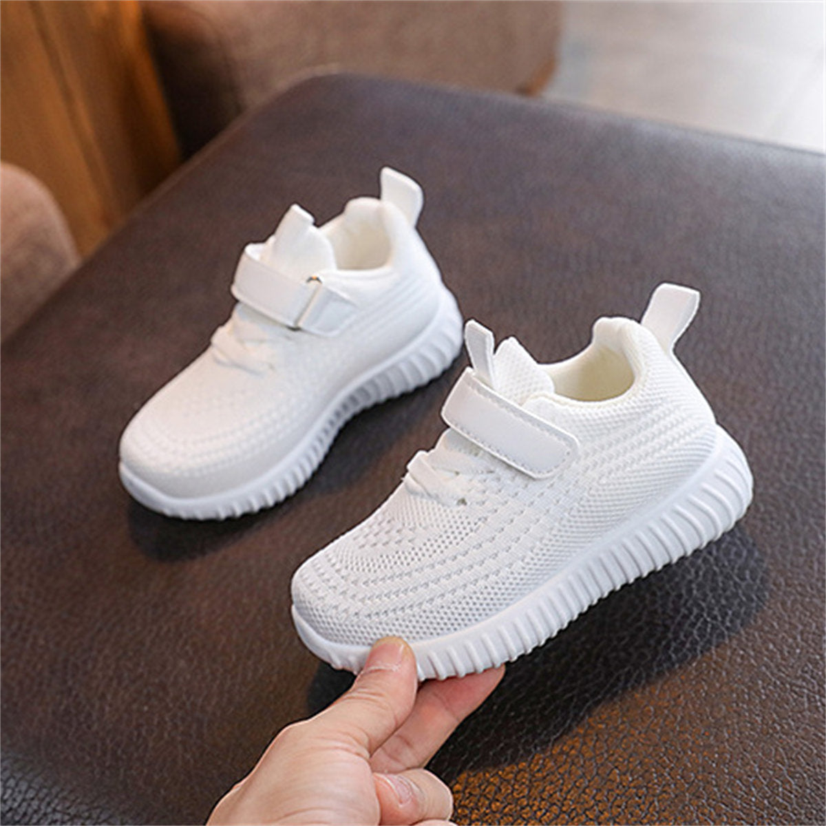 Children's and boys' solid color simple style flying woven sports shoes