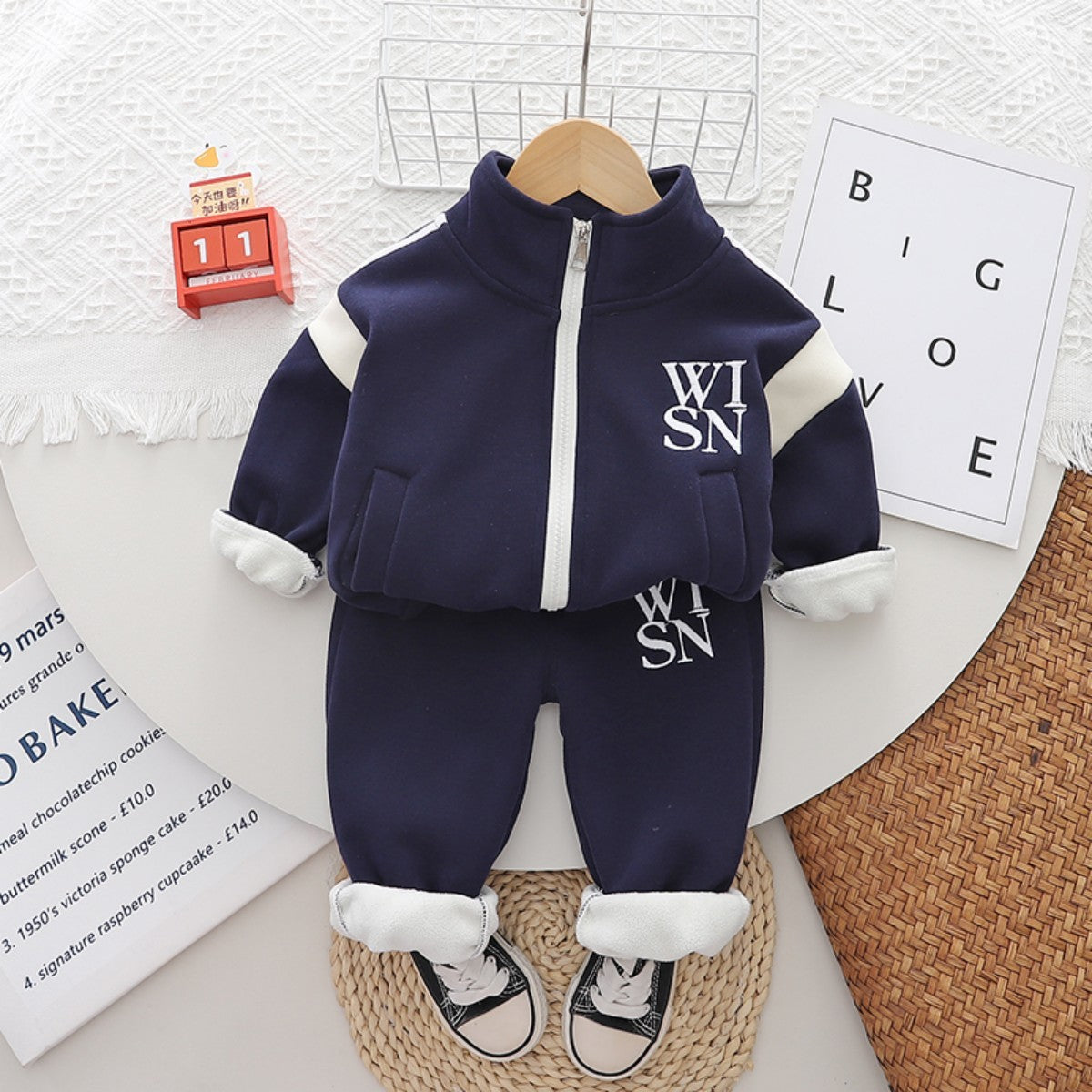 New autumn and winter children's clothing 1-3 boys casual zipper plus velvet cardigan two-piece suit baby boy suit