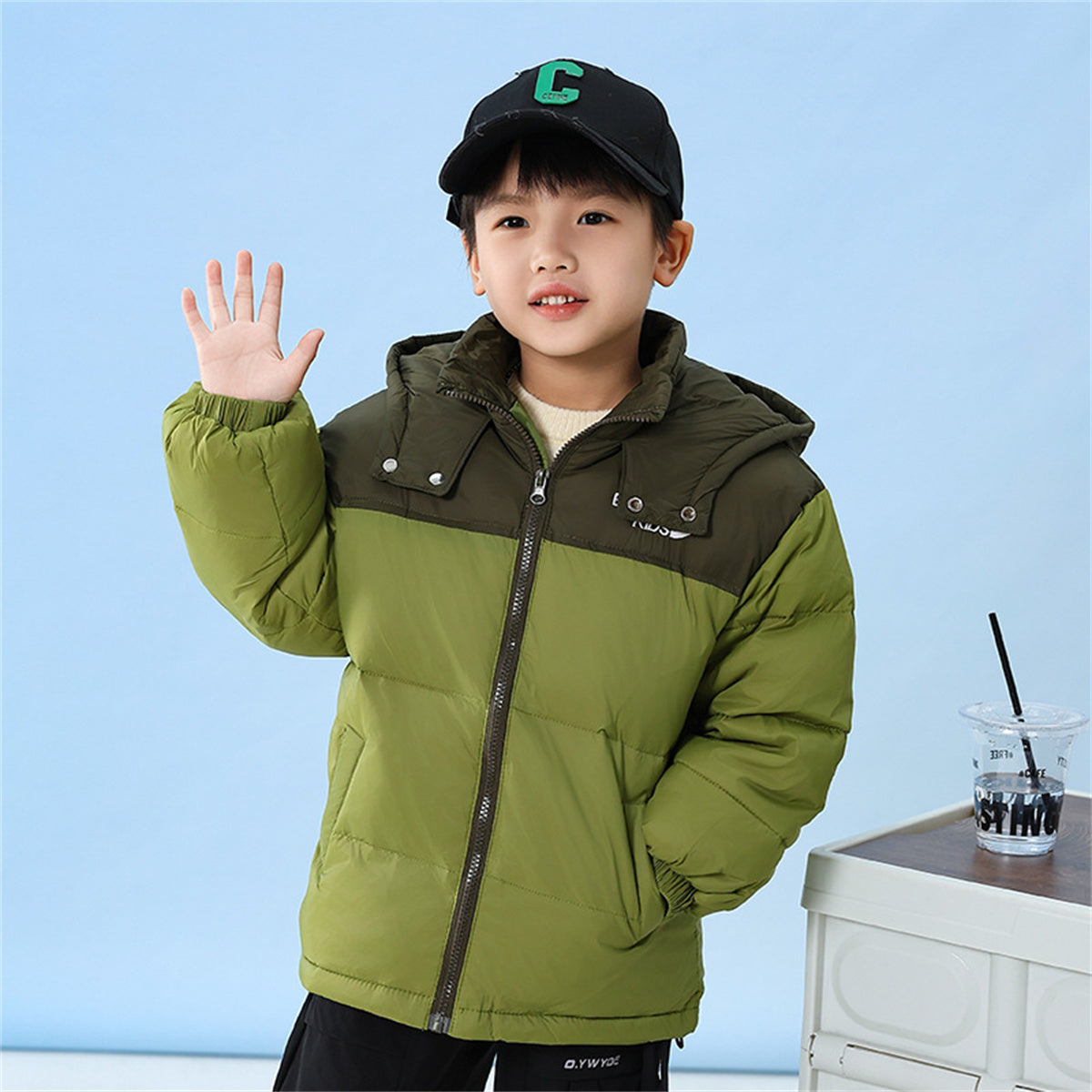 Winter color matching simple waterproof warm hooded short down jacket for middle and large boys and girls