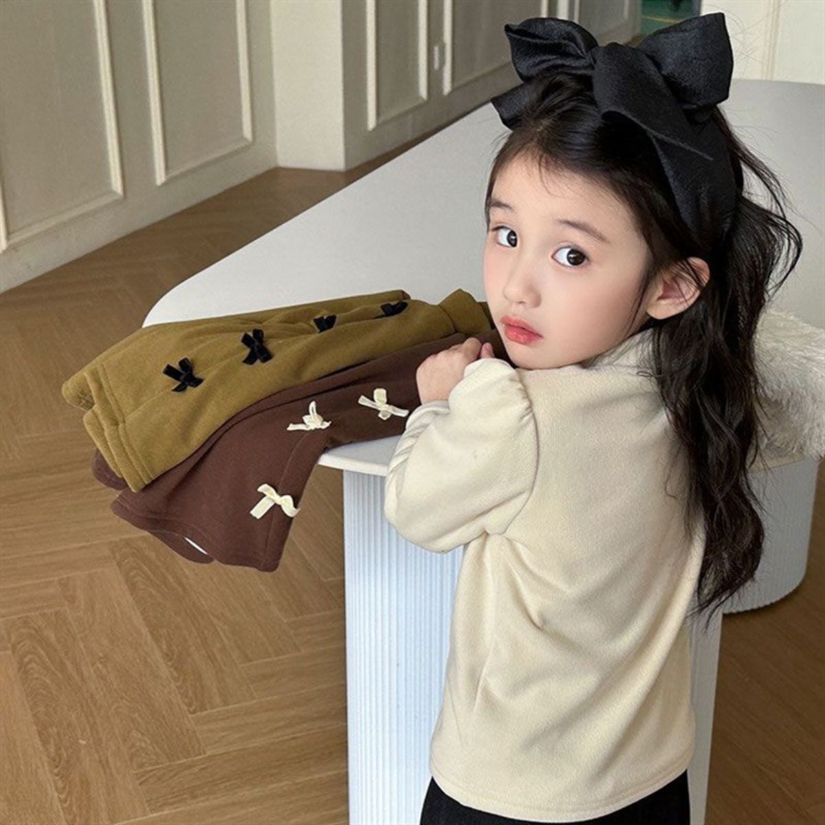 Children's sweet bow bottoming shirt for baby girls with velvet inner wear winter style girls bottoming shirt half turtleneck