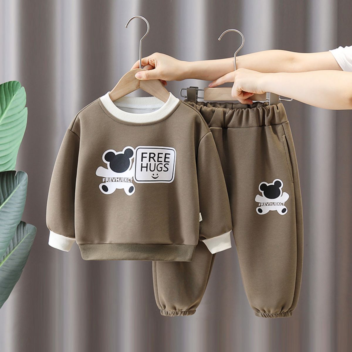 Boys Spring and Autumn Sweater Suit New Children Spring and Autumn Sports Trend Handsome Boys Small Children Western Style