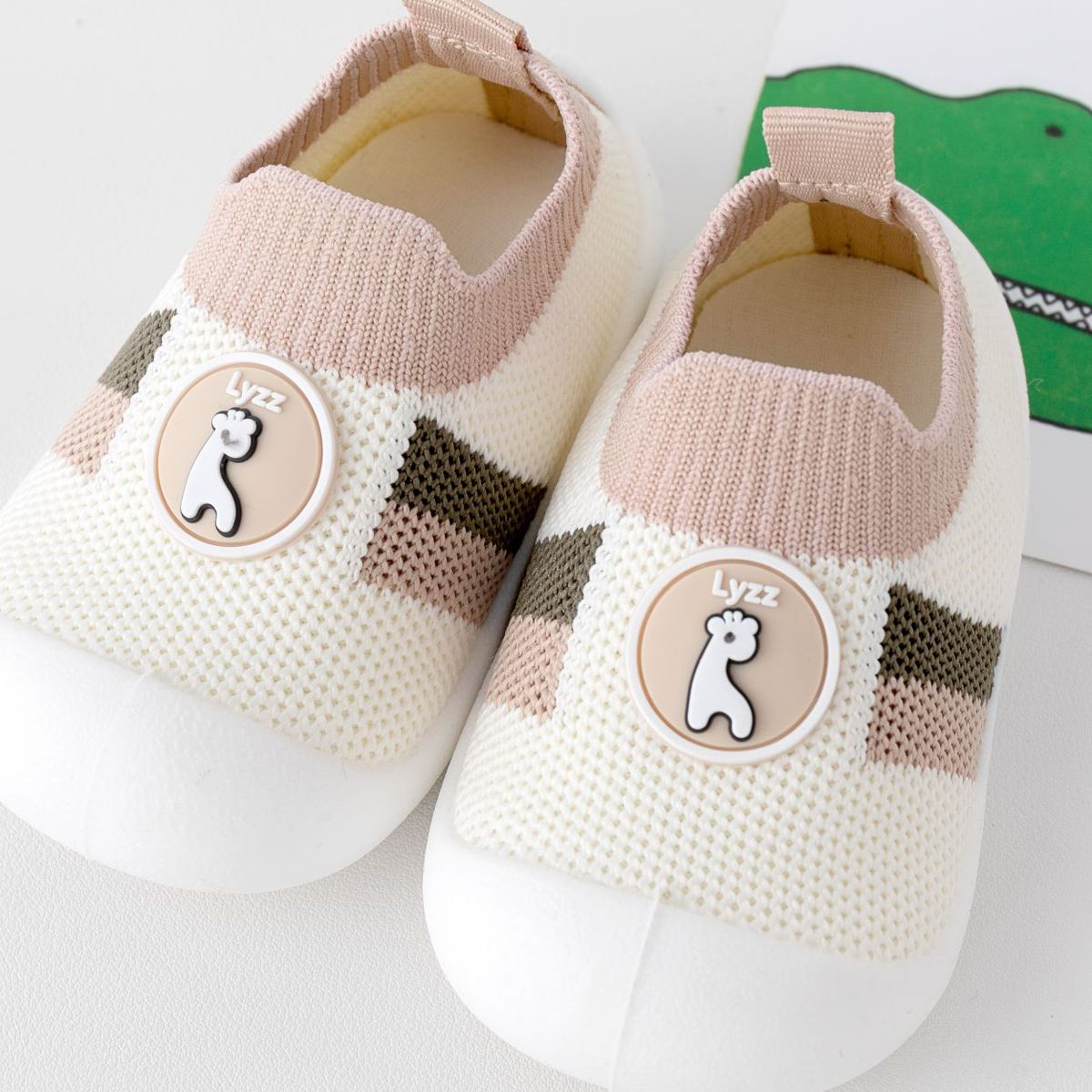 Infant and child boys and girls spring and autumn outdoor non-slip breathable non-stuffy casual shoes