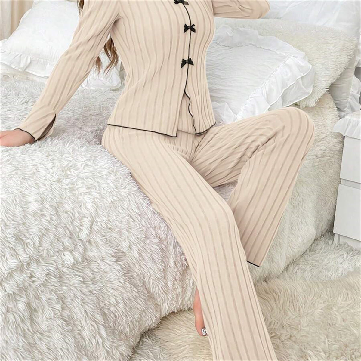 Women's two-piece pajamas for home warmth and outdoor wear