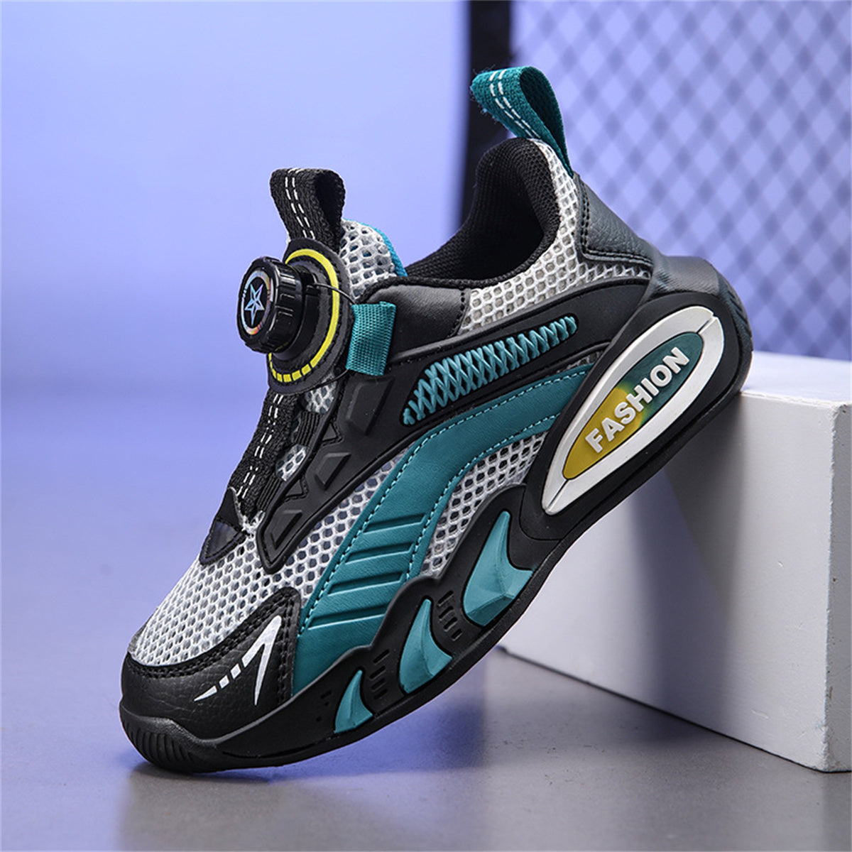 Big boy's color matching design hollow mesh breathable soft sole running sneakers