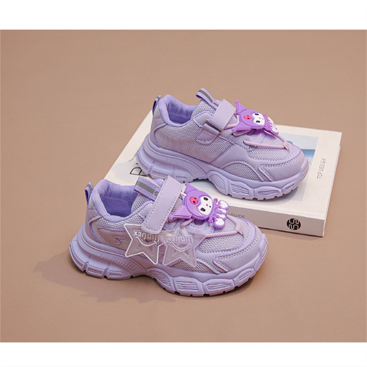 Sanrio pattern spring and autumn sports style soft sole shock absorbing sports shoes for middle and large children and girls