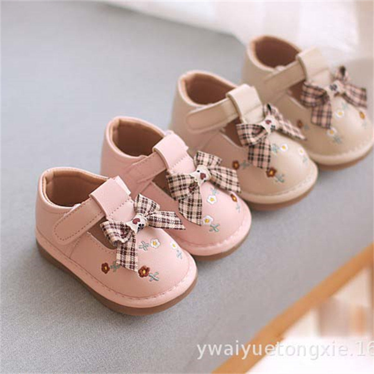 Baby Girls Cute Embroidered Bowknot Soft Sole Velcro Leather Shoes