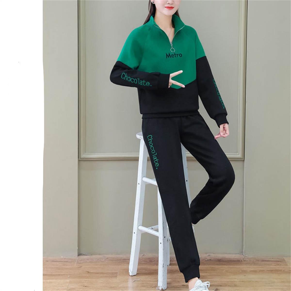 Women's sports large size stand collar sweatshirt suit