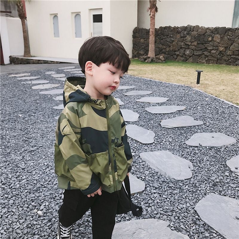 Fashion jacket for middle and large children Children's camouflage hooded jacket