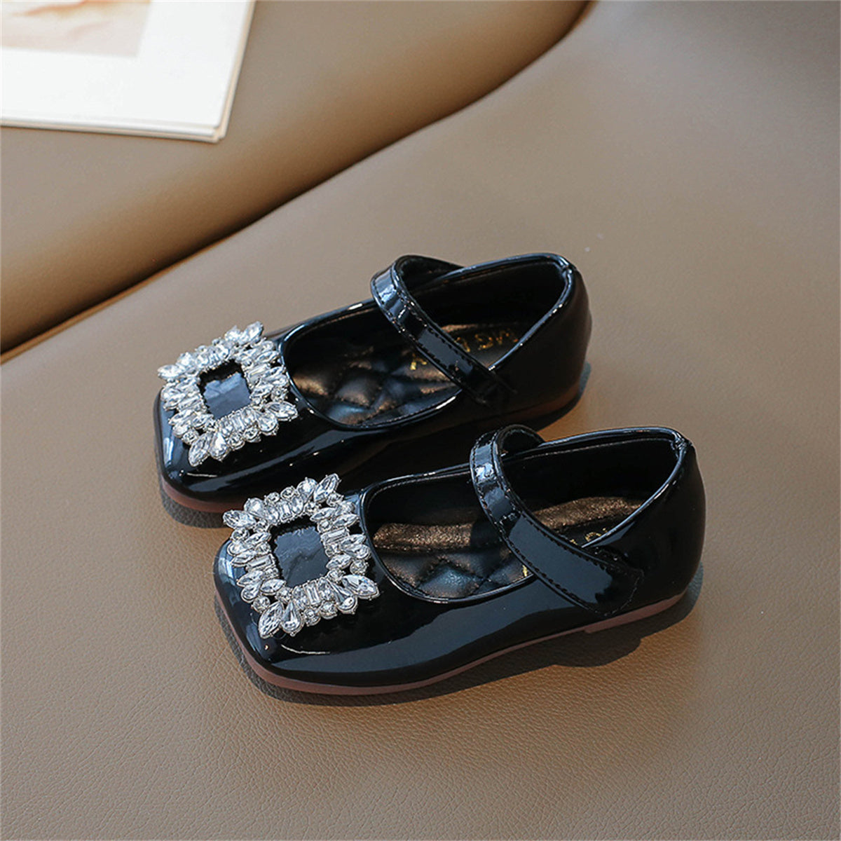 Children's girls retro princess feng shui diamond square buckle soft bottom breathable flat leather shoes