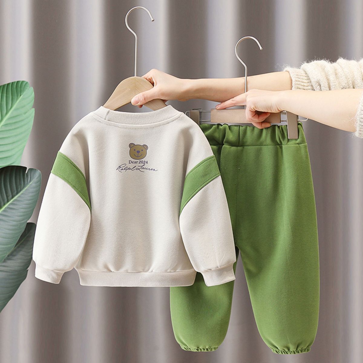 Boys spring and autumn sweater suits autumn children's clothing boys baby children little boy clothes autumn two-piece suit