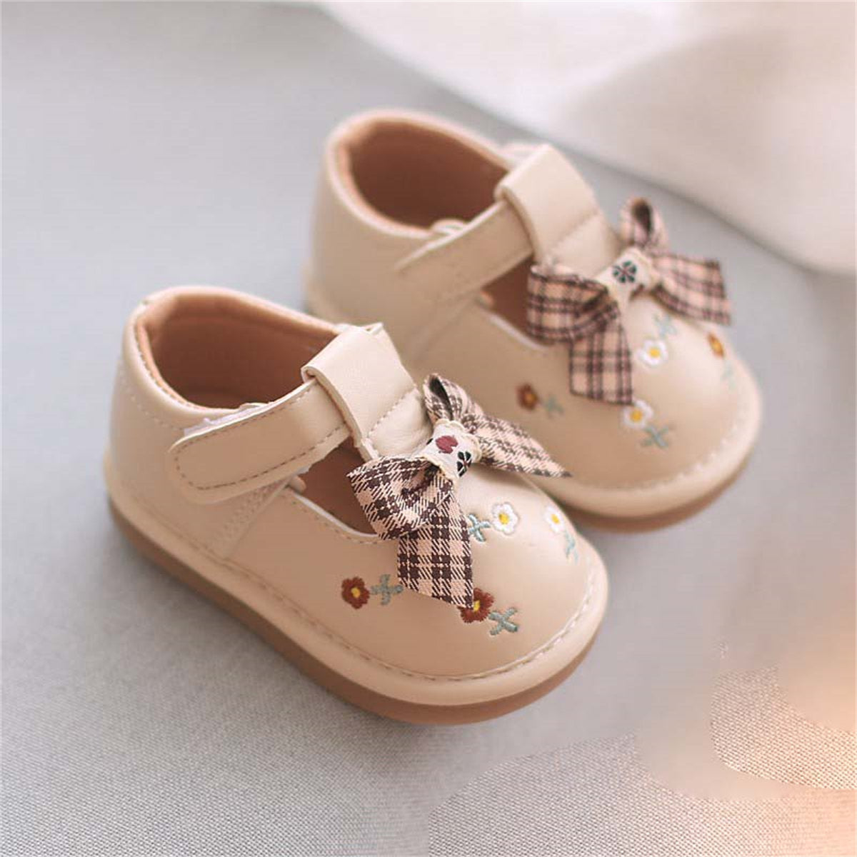 Baby Girls Cute Embroidered Bowknot Soft Sole Velcro Leather Shoes