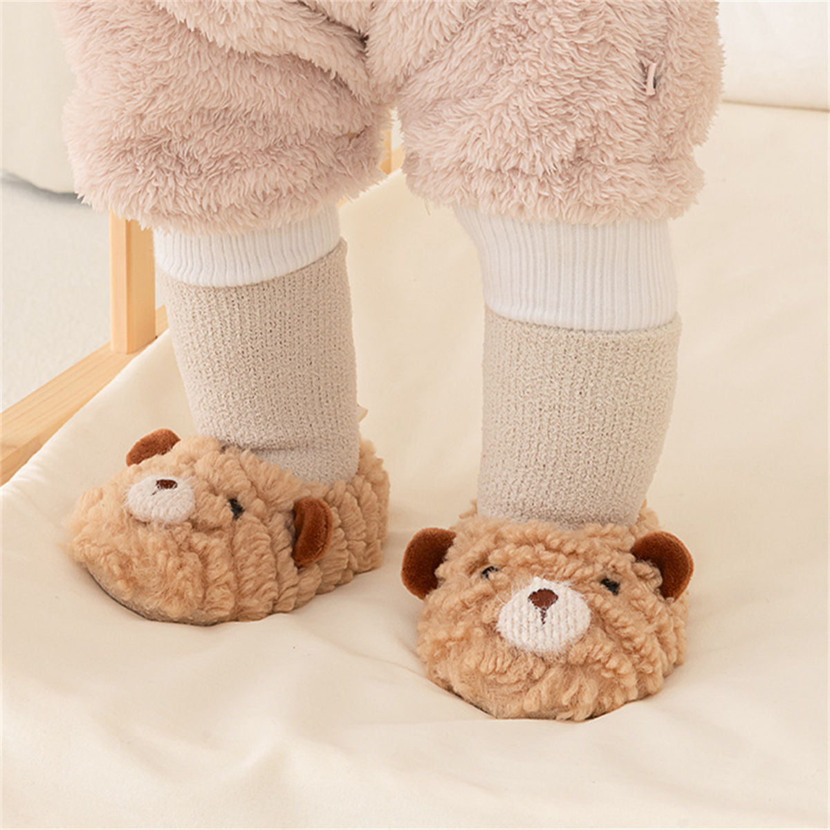 Winter plush cute bear style cotton shoes for baby boys and girls