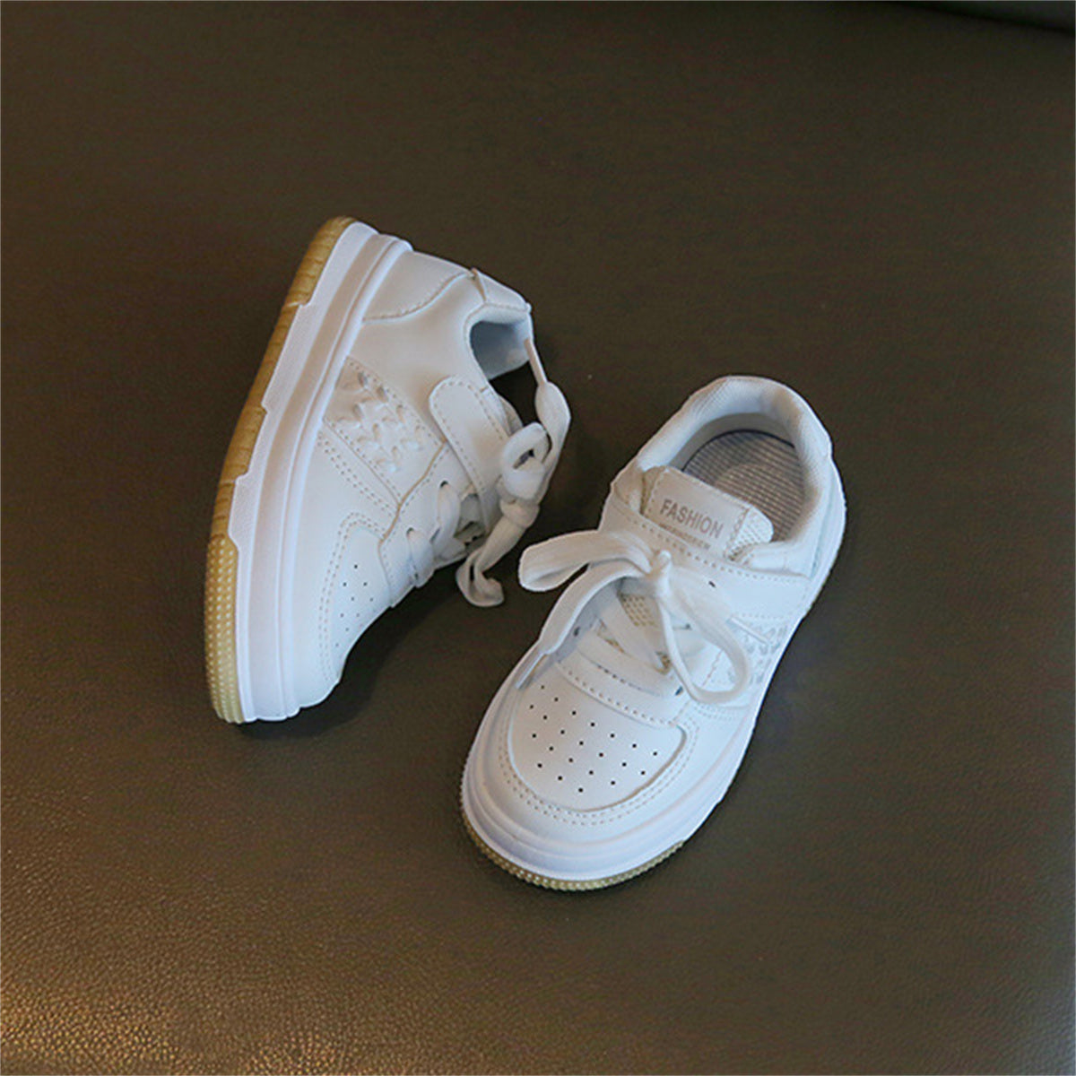 Children's and boys' white shoes, wheat ear style, non-slip, lightweight and casual low-top sneakers