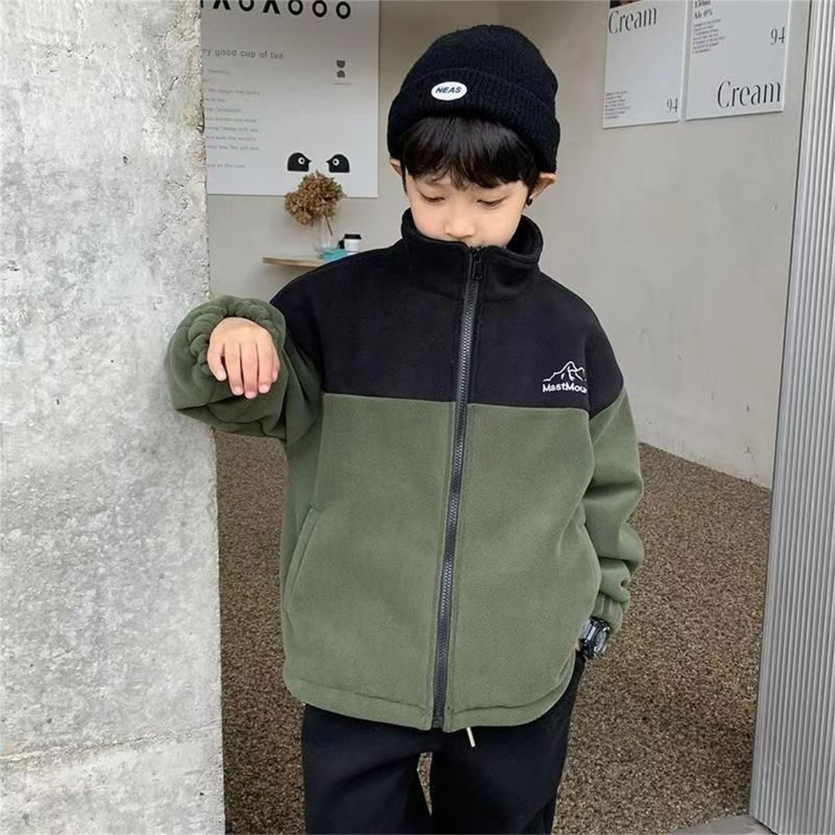 Winter thickened fleece contrast color stitching stand collar coat for middle and large boys