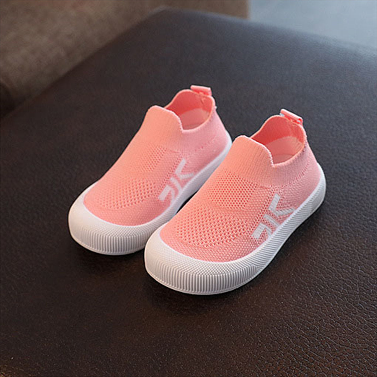 Children's slip-on woven sneakers