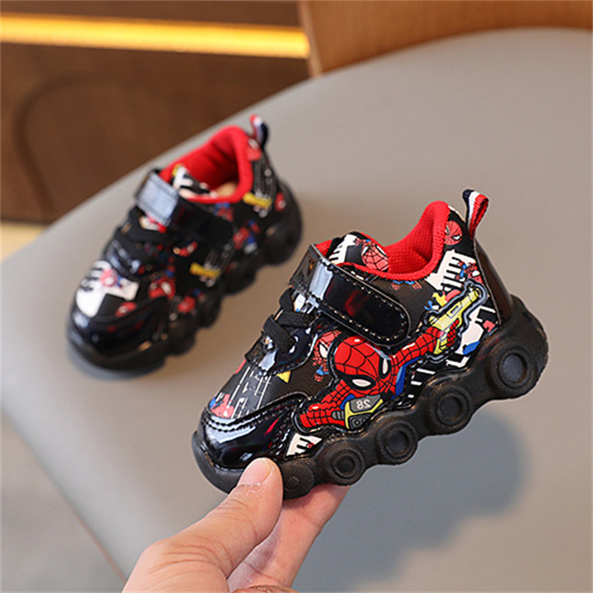 Children's luminous Spider-Man cartoon pattern sneakers