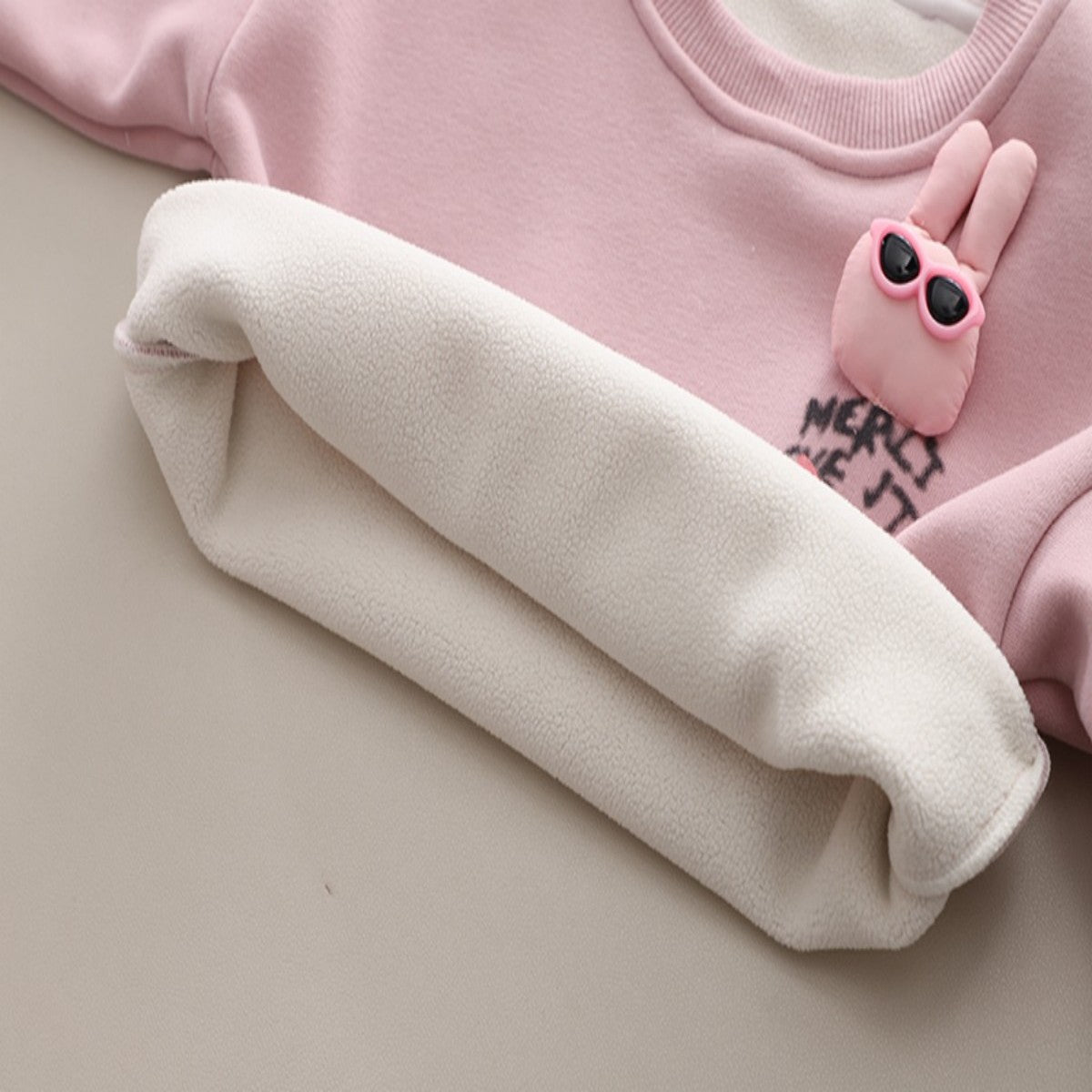 Baby girl plus velvet winter clothes late autumn new little girl one-piece velvet round neck sweater three-piece warm children's clothing