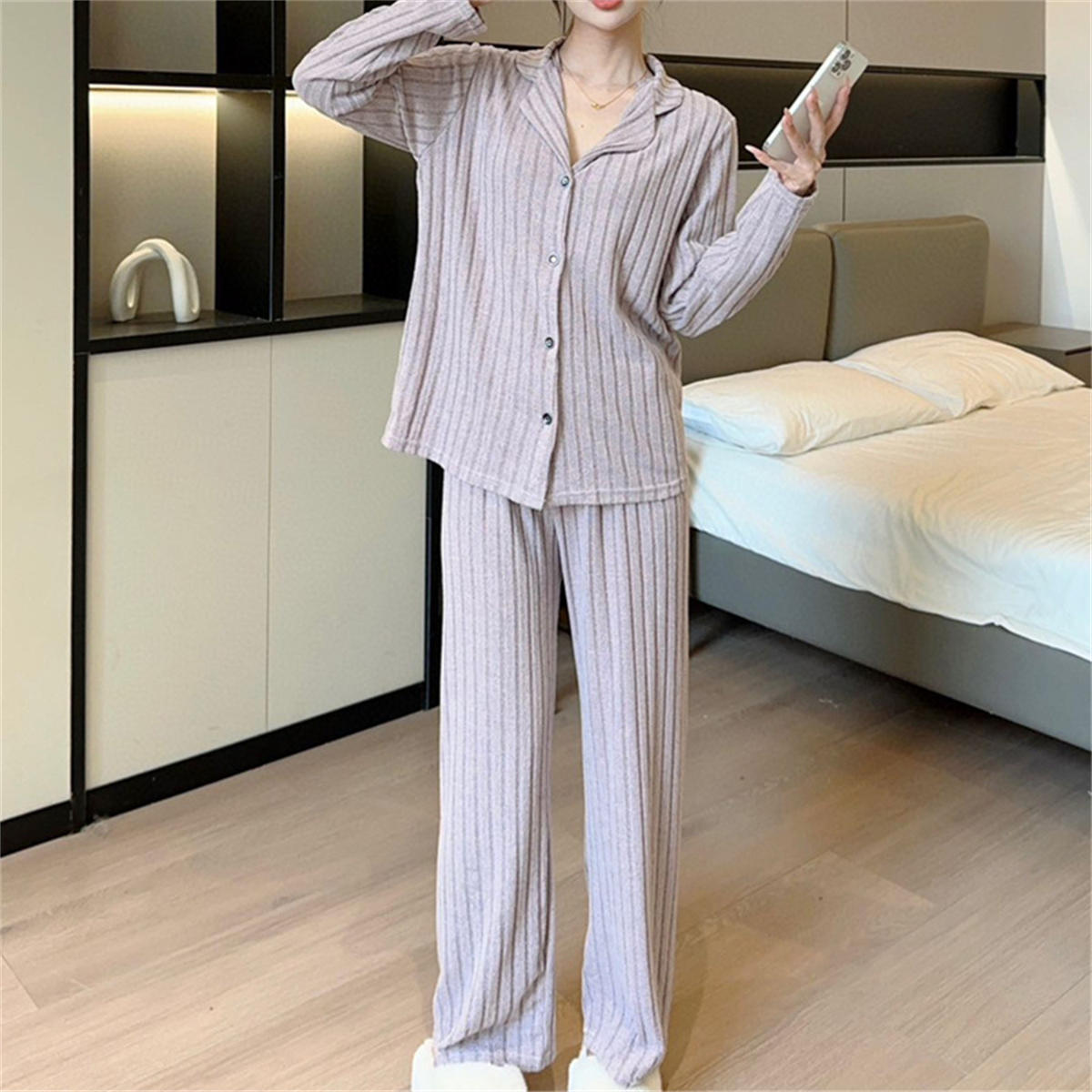 Simple Brushed Striped Women's Autumn and Winter Pajama Set