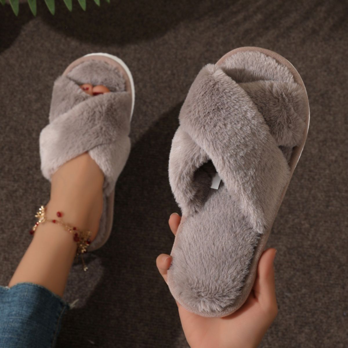 Women's furry cross strap cotton slippers