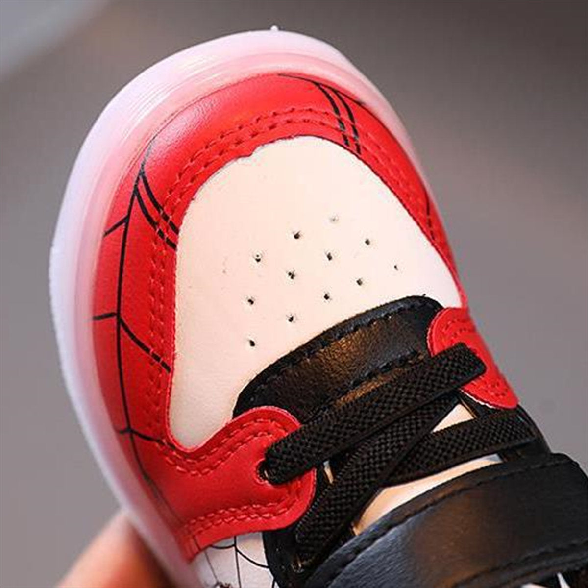 Cool Spider-Man soft-soled luminous LED soft-soled warm high-top sneakers for little boys