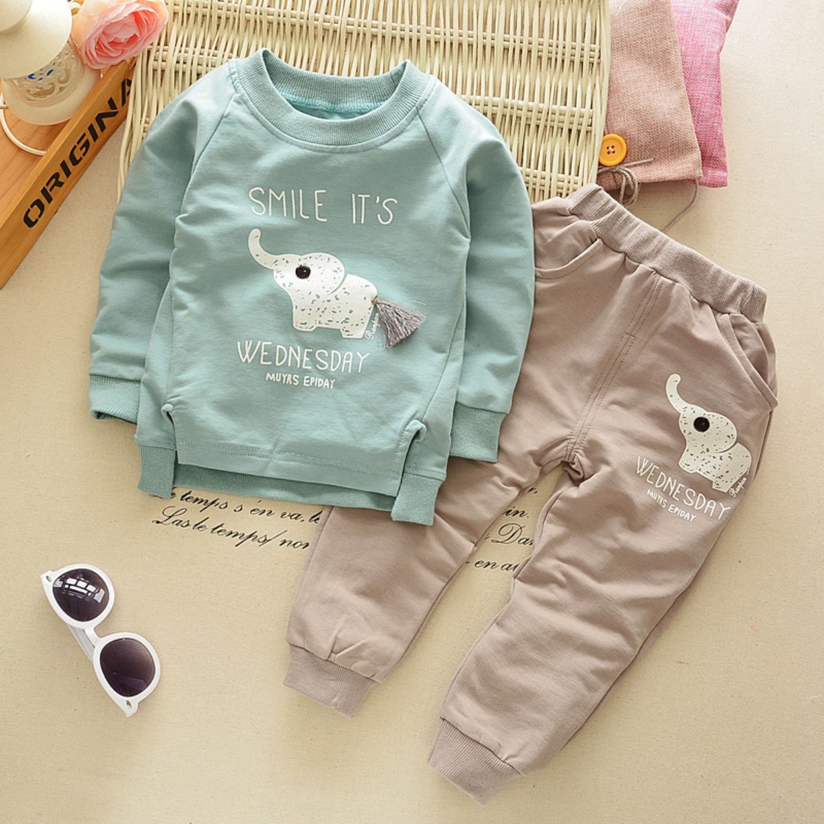 Children's clothing baby autumn long-sleeved suit children's casual boy sweater two-piece suit