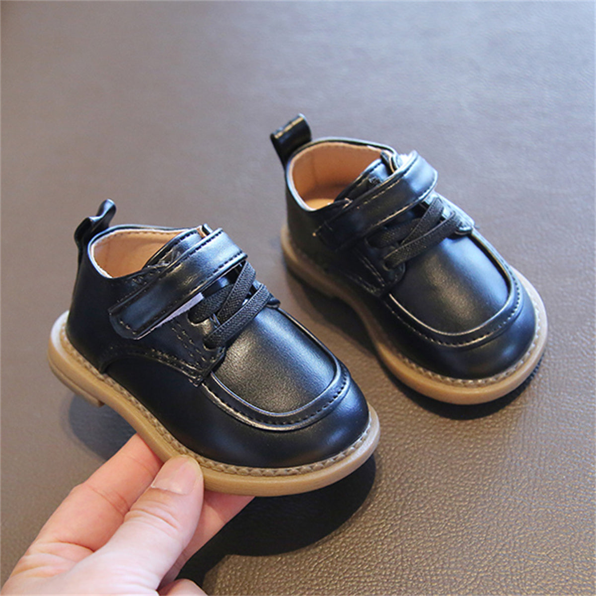 Children's solid color Velcro soft-soled leather shoes