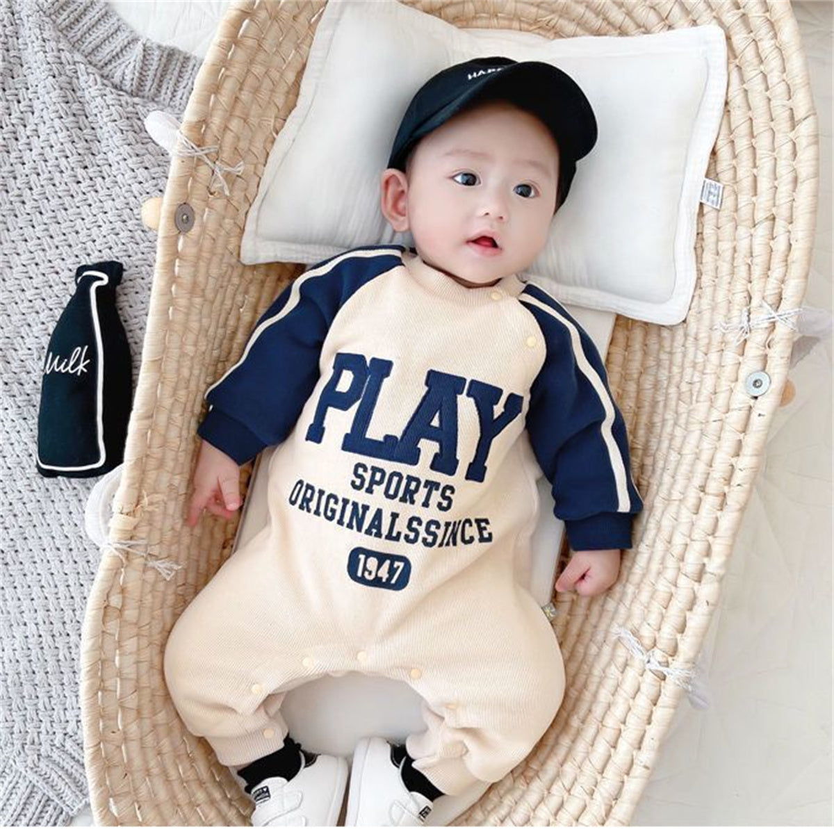 Infant long sleeve onesie casual romper baseball style romper