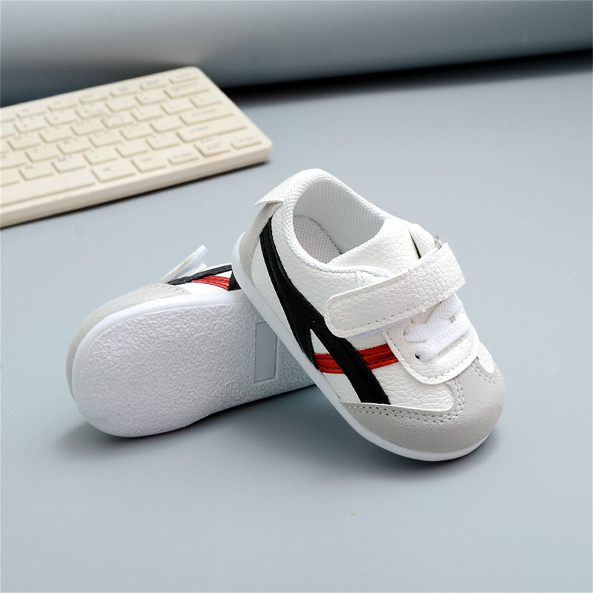 Simple lines style leather waterproof, non-slip and shock-absorbing toddler shoes for boys and girls