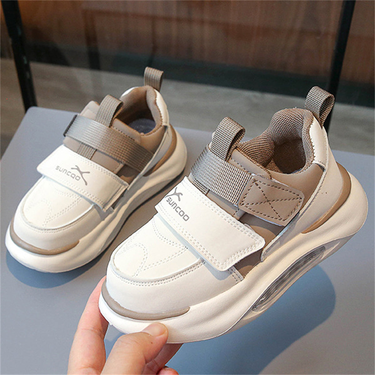 Children's and boys' autumn color matching Velcro casual sports shoes