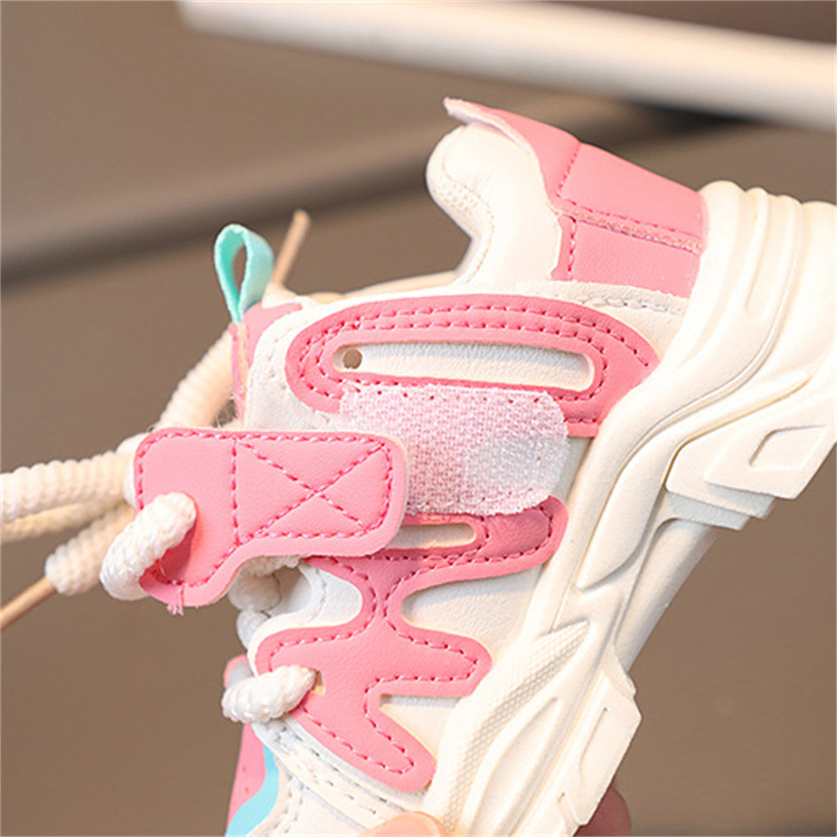 Barbie style color matching letters soft sole non-stuffy sports shoes for children's girls in spring and autumn