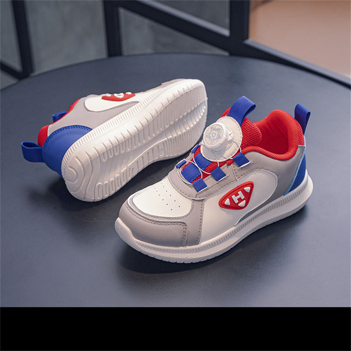 Middle and large boys autumn Spider-Man color matching casual style rotating button sports shoes